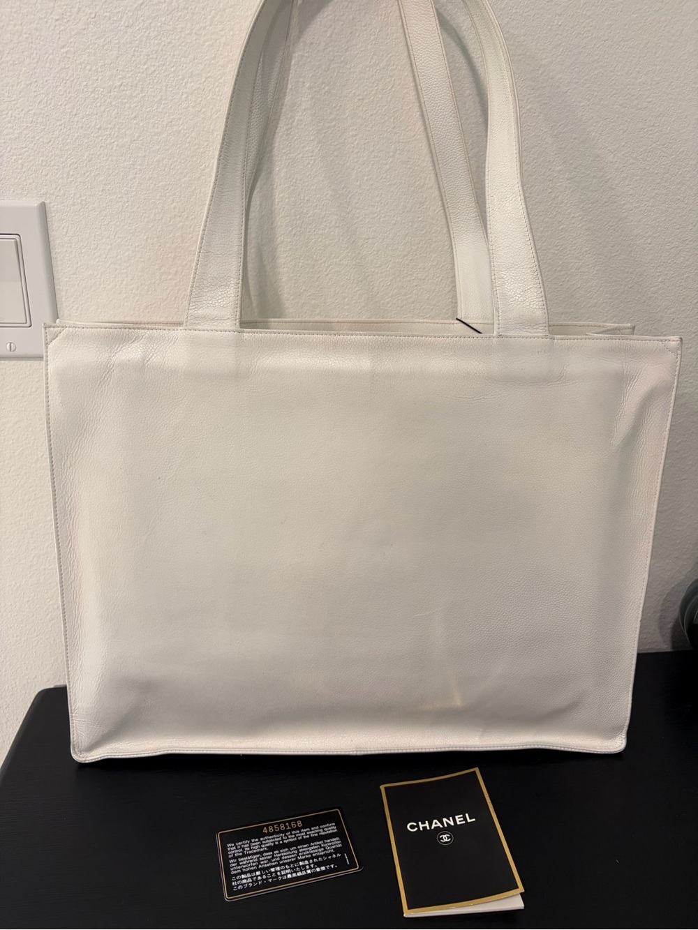 Chanel White Timeless CC Tote Bag - Picture 2 of 14